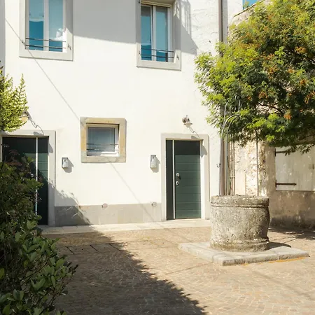 Apartment In Pieno Centro Storico Con Parcheggio Gratuito Incluso. Udine