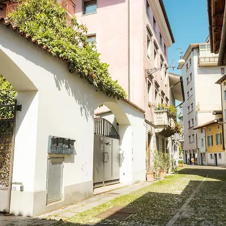 Apartment In Pieno Centro Storico Con Parcheggio Gratuito Incluso.